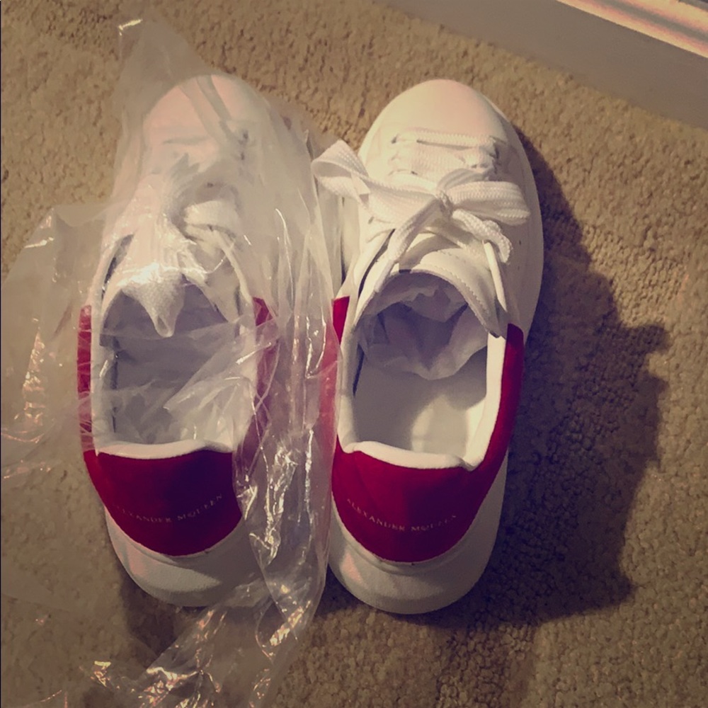 Oversized sneakers